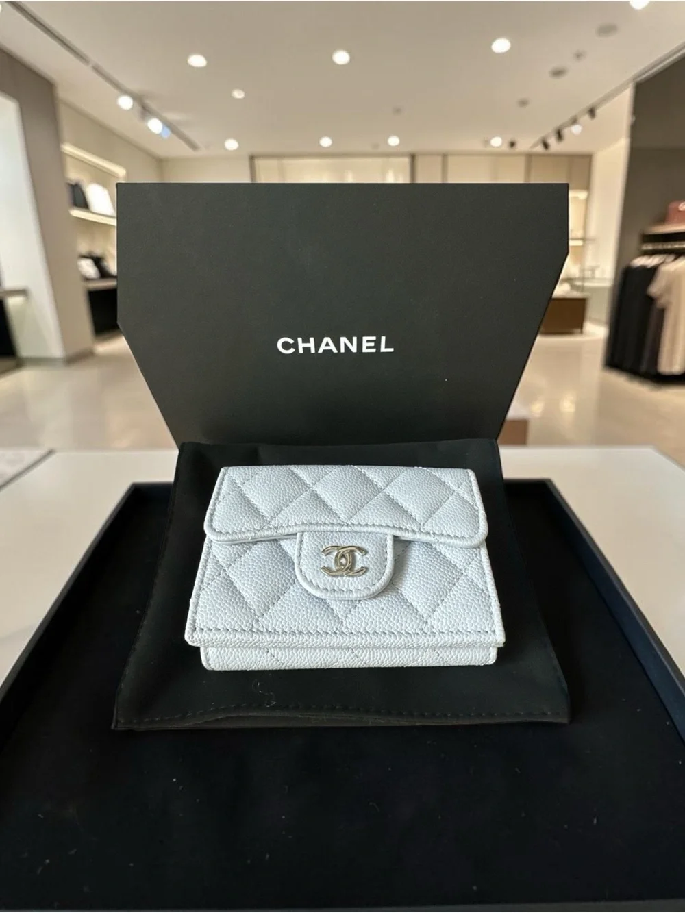 CHANEL 💎 brand
